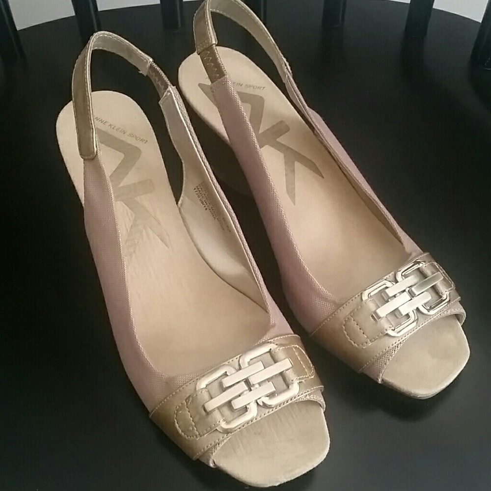 Anne Klein peep toe sandals